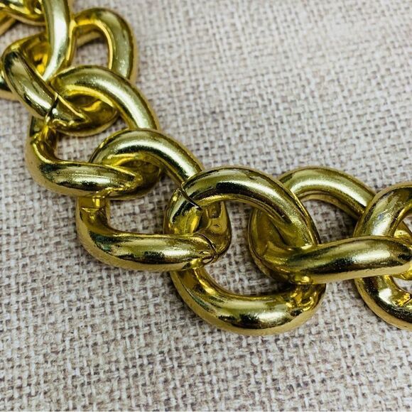 Chunky Gold Large Link Necklace - Picture 2 of 2